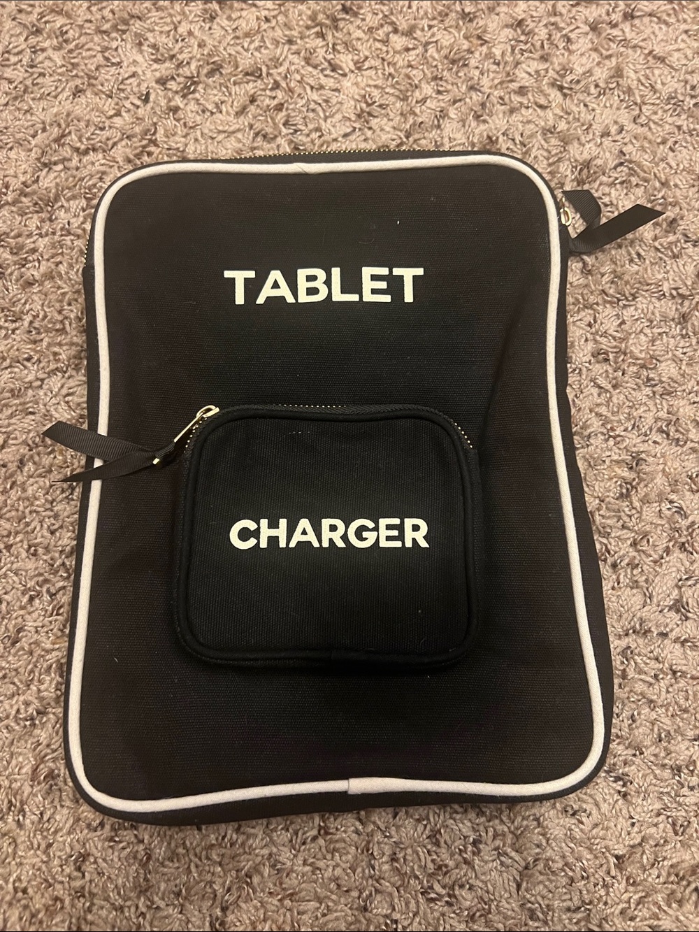 NWOT! Bag-All Tablet Case with Charger Pocket- holds 11” tablet